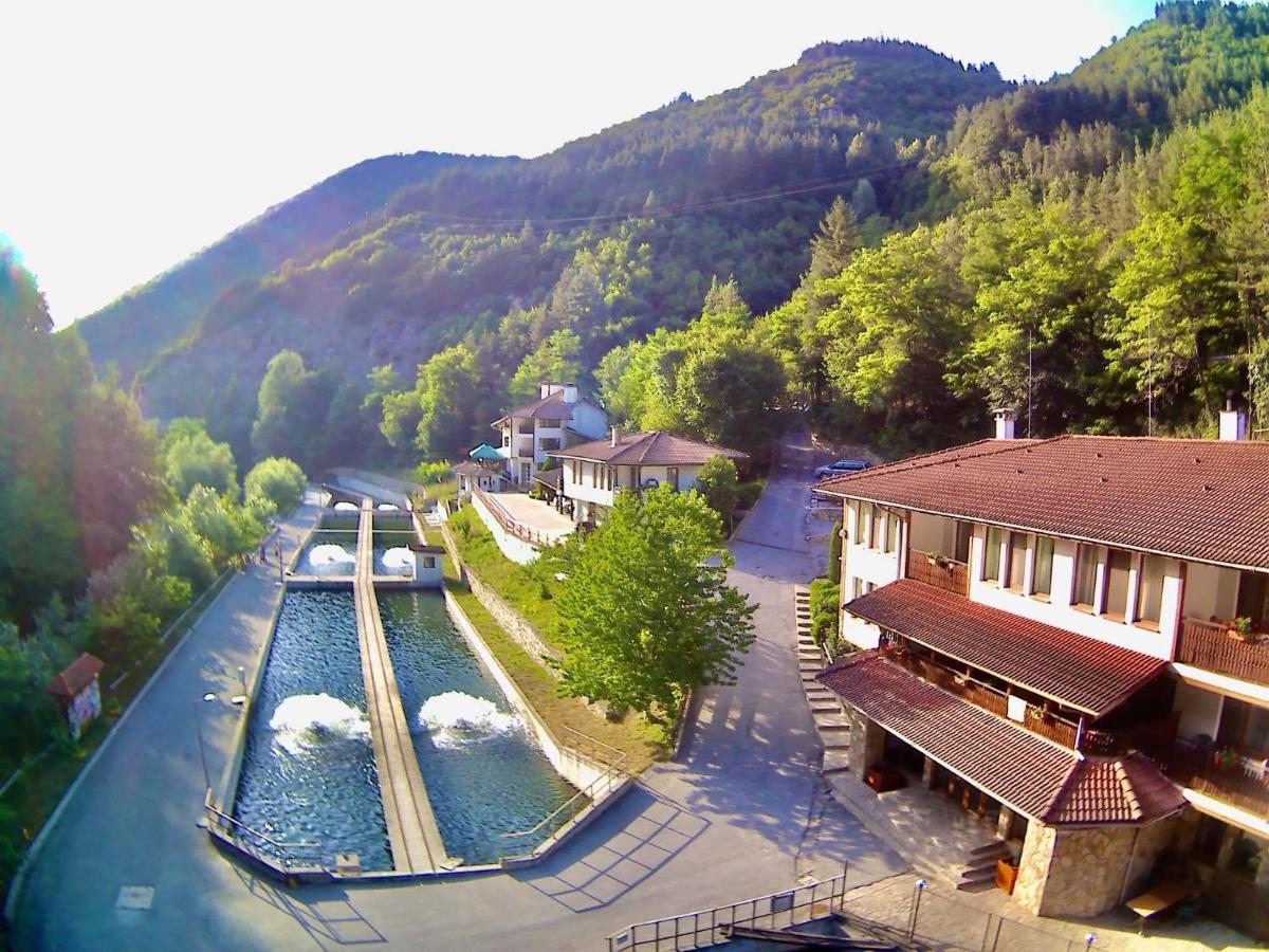 Fisherman'S Hut Family Hotel Beden Exterior foto