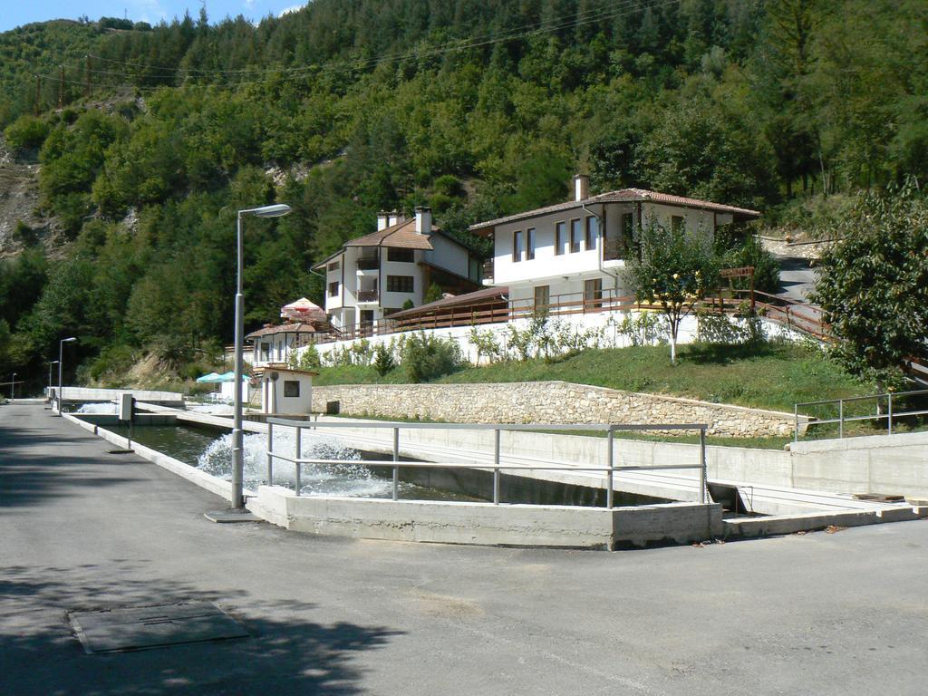 Fisherman'S Hut Family Hotel Beden Exterior foto