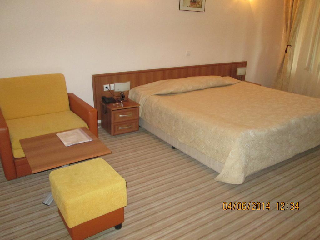 Fisherman'S Hut Family Hotel Beden Quarto foto