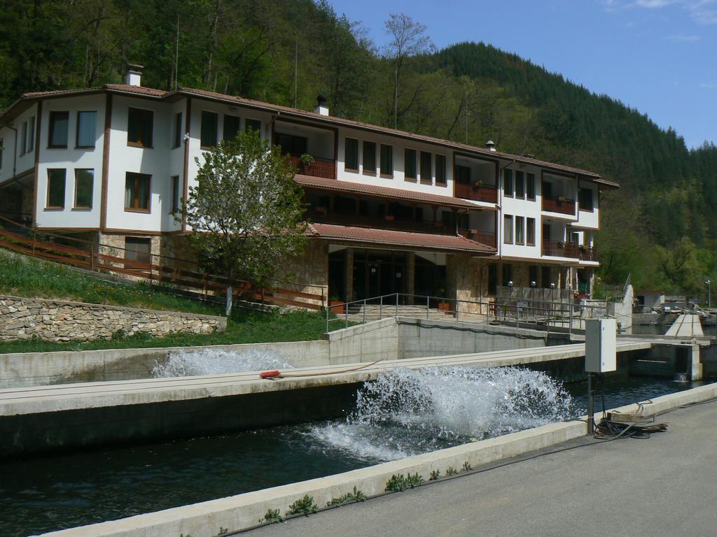 Fisherman'S Hut Family Hotel Beden Exterior foto